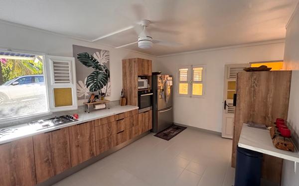 Maison à vendre    5 pièces • 176 m2 Case-Pilote