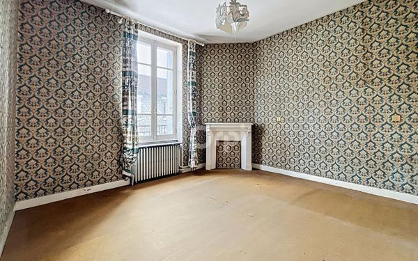 Maison à vendre    5 pièces • 98,64 m2 Limoges