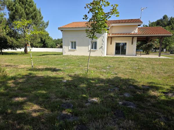 Maison
         6 pièces
        - 139 m² 470 000 € *
