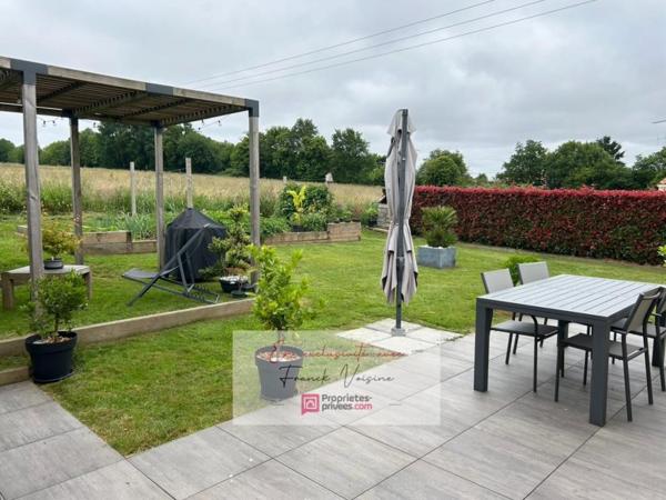 A VENDRE en Exclusivité aux Herbiers, proximité St Paul en Pareds, maison avec 2 chambres et 1 bureau sur une parcelle de 426 m2