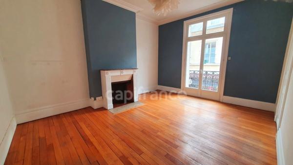 Maison à vendre de 182m² 9 pièces, à Compiègne (60)