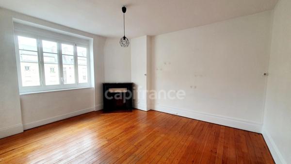 Maison à vendre de 182m² 9 pièces, à Compiègne (60)