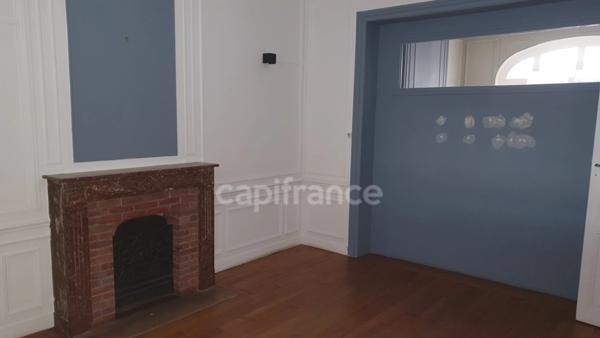 Maison à vendre de 182m² 9 pièces, à Compiègne (60)