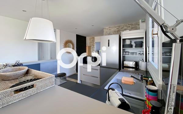 Appartement à vendre    3 pièces • 71,40 m2 Cogolin