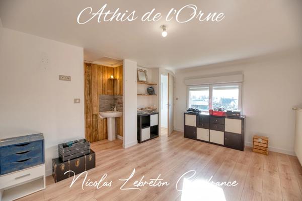 Maison de charme en pierres – jardin - le tout à 200 m (collège & commerces)