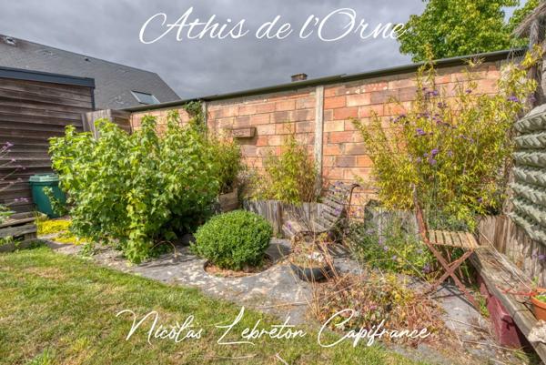 Maison de charme en pierres – jardin - le tout à 200 m (collège & commerces)