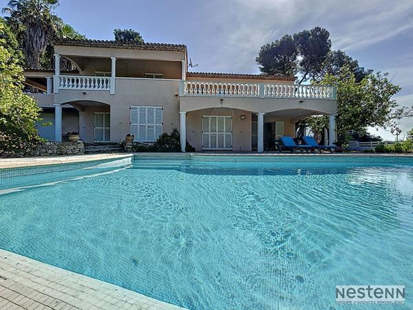 Élégante villa 7 pièces de 280 m² ? Antibes, quartier résidentiel des Brusquets