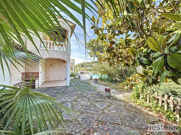 Élégante villa 7 pièces de 280 m² ? Antibes, quartier résidentiel des Brusquets