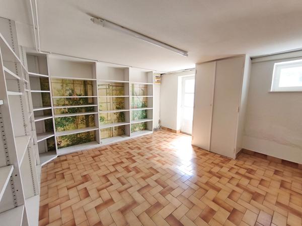 Maison sur sous-sol 3 chambres + 1 bureau+ entrepôt  Marzy, 5 minutes de Nevers, artisan, activité indépendante