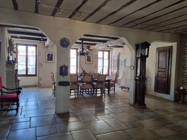 Immobilier Châteauneuf-sur-Cher (18190) – Propriété 316m2 – 378 000 €