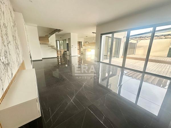Villa Creteil 6 pièce(s) 212 m2