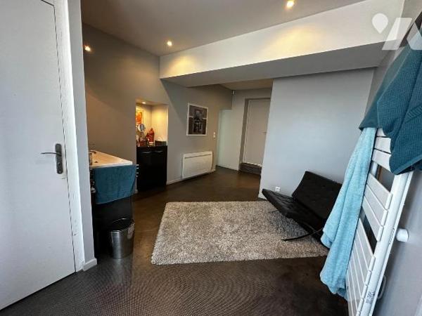 A 10 minutes de l'autoroute A6, et à 10 minutes d'une gare,  maison ancienne rénovée avec goût,...