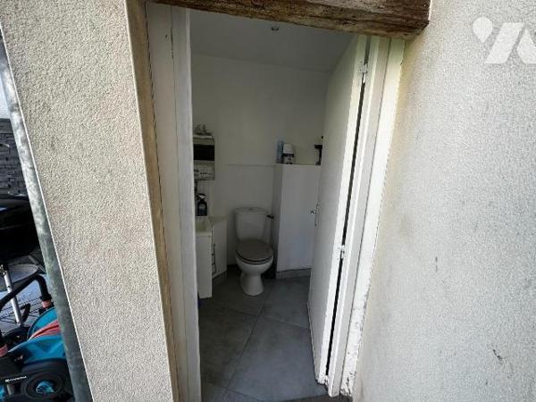 A 10 minutes de l'autoroute A6, et à 10 minutes d'une gare,  maison ancienne rénovée avec goût,...