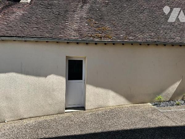 A 10 minutes de l'autoroute A6, et à 10 minutes d'une gare,  maison ancienne rénovée avec goût,...