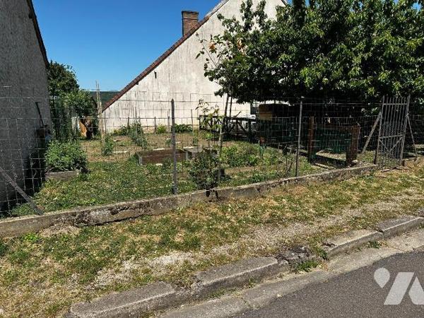 A 10 minutes de l'autoroute A6, et à 10 minutes d'une gare,  maison ancienne rénovée avec goût,...