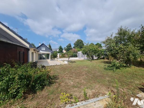 Commerces et commodités à pied - Spacieuse maison familliale avec grand terrain divisible