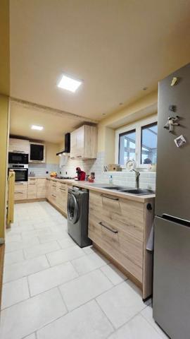 SAINT DOULCHARD MAISON 7 PIECES 6 CHAMBRES GRANGE DEPENDANCES