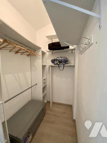 VILLENEUVE-LES-AVIGNON, villa de plain-pied avec 3 chambres, piscine et garage