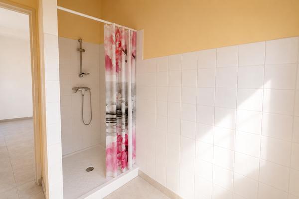 11100 NARBONNE A LOUER T2 AVEC CAVE BALCON ET PARKING NARBONNE PROCHE LYCEE LOUISE MICHEL