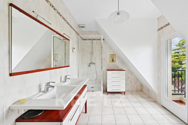 Villa au bord du lac d'Enghien-les-bains