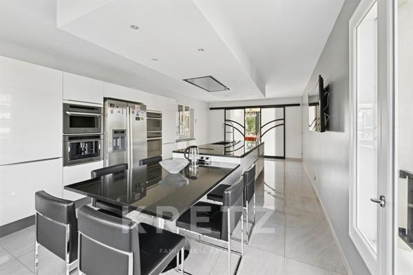 Villa au bord du lac d'Enghien-les-bains