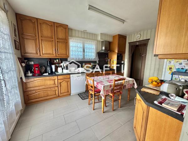 PAVILLON 5 CHAMBRES ASCENSEUR DOUBLE GARAGE A COULONGES SUR L'AUTIZE !