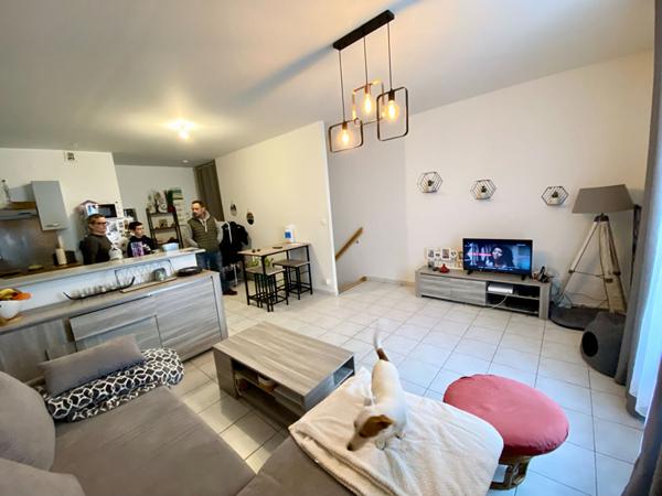 Appartement T3 en duplex avec locataire en place, proche gare SNCF et centre-ville de Carcassonne