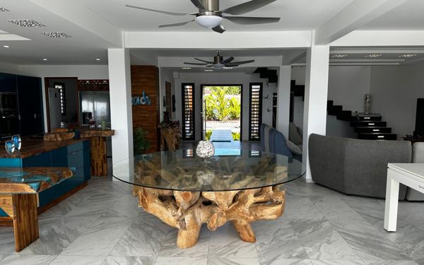 Maison à vendre    6 pièces •  Saint-François