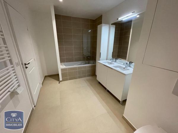 Location appartement Saint-Paul-de-Vence (06570) 4 pièces 122.95m²