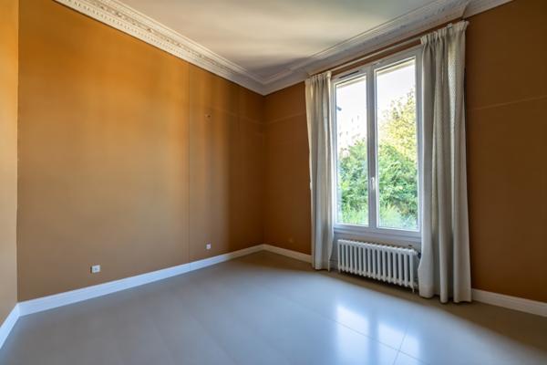 Maison 6 pièces - 130 m² Exclusivité efficity
