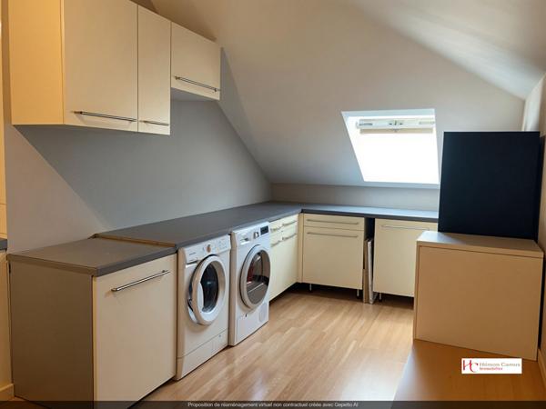 Appartement dernier étage avec balcon,  
Nantes 44100