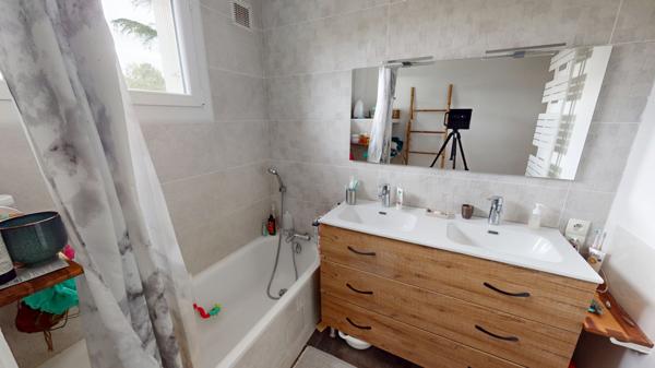 Montpellier (34070) F4 avec terrasse Garage et cellier