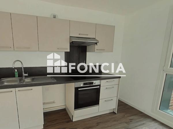 Location Appartement 2 pièces 51.1 m² - 139 RUE DU 8 MAI 45 / CHEMIN DES CRIEURS Villeneuve D'ascq 59650