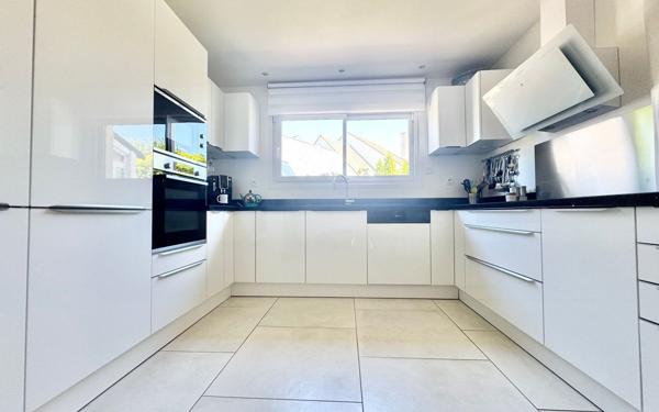 Maison à vendre    6 pièces • 191,60 m2 Saint-Prest