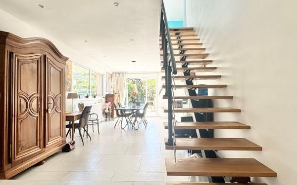 Maison à vendre    6 pièces • 191,60 m2 Saint-Prest