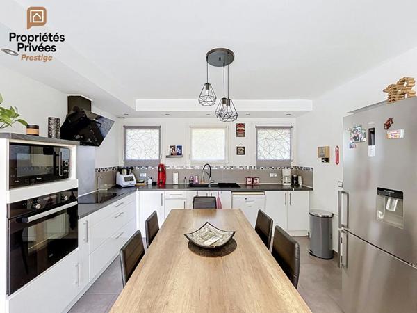 Villa plain-pied 91m² - 4 chambres - Pélissanne (13330), à 1 min à pied des commerces