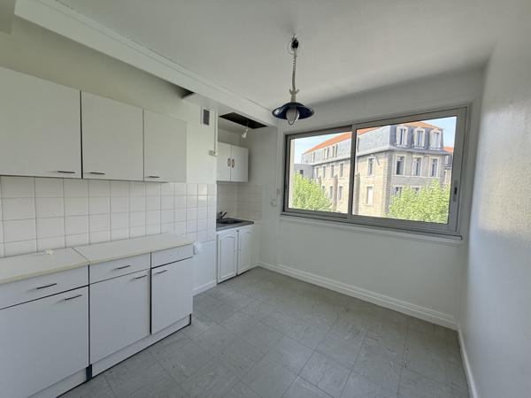 Appartement double séjour 1 chambre - Lumineux - Rue Philippe Lebon