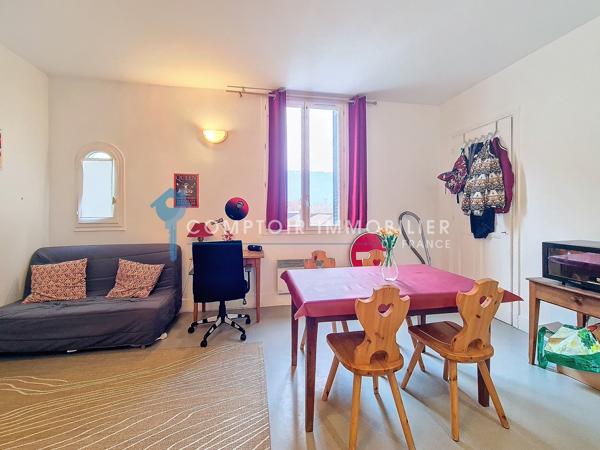 Immeuble
                                                                                                                                                
                                                                                                                                                
                                                                                                                                                
                                                    
                                                                                                                                                                                                                                                                                                                        108  m²                                                                                                                                                                                                         2 etage(s)