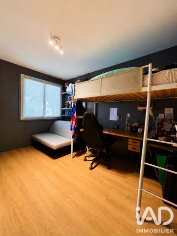 Appartement à vendre 4 pièces 75 m² Courbevoie