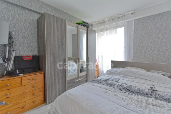 Houilles - Appartement 3 pièces de 68m2, centre-ville avec garage et terrasses de 28m2.