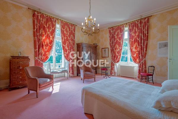 Demeure de Prestige à Bourg en Bresse- Un Bijou Historique à Saisir !