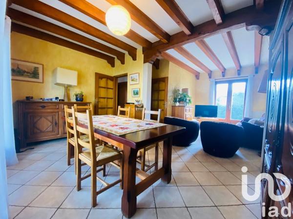 Maison traditionnelle 5 pièces de 170 m² à Yenne (73170)