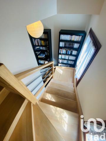 Maison traditionnelle 5 pièces de 170 m² à Yenne (73170)