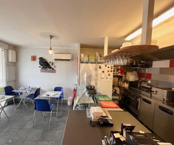 ANGOULEME SAINT-CYBARD - IMMEUBLE SUR 3 NIVEAUX