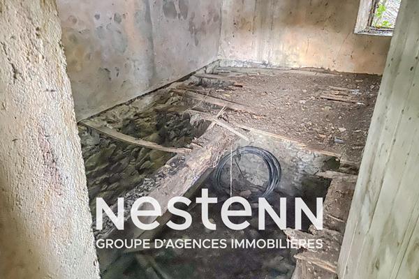 Curvalle Terrain boisé avec ancienne maison