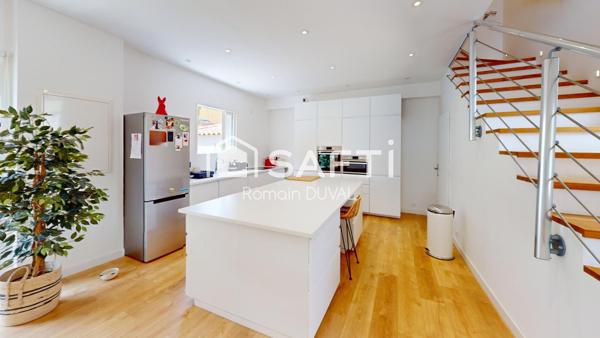 Maison contemporaine de standing avec dépendance