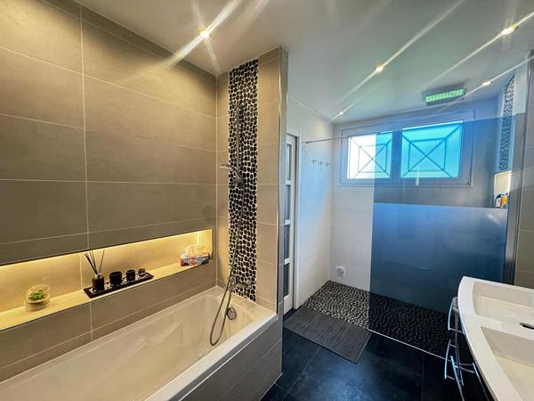 Maison 4 pièces - 115 m² - Sous-sol total, double garage, terrain 782m² - La Norville 91290