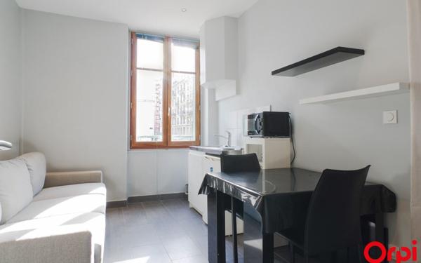 Appartement à louer    1 pièce •  Lyon 6