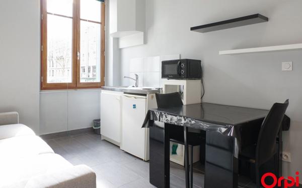 Appartement à louer    1 pièce •  Lyon 6
