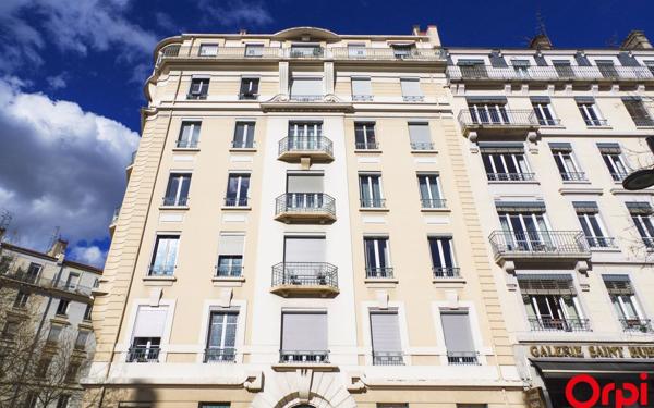 Appartement à louer    1 pièce •  Lyon 6